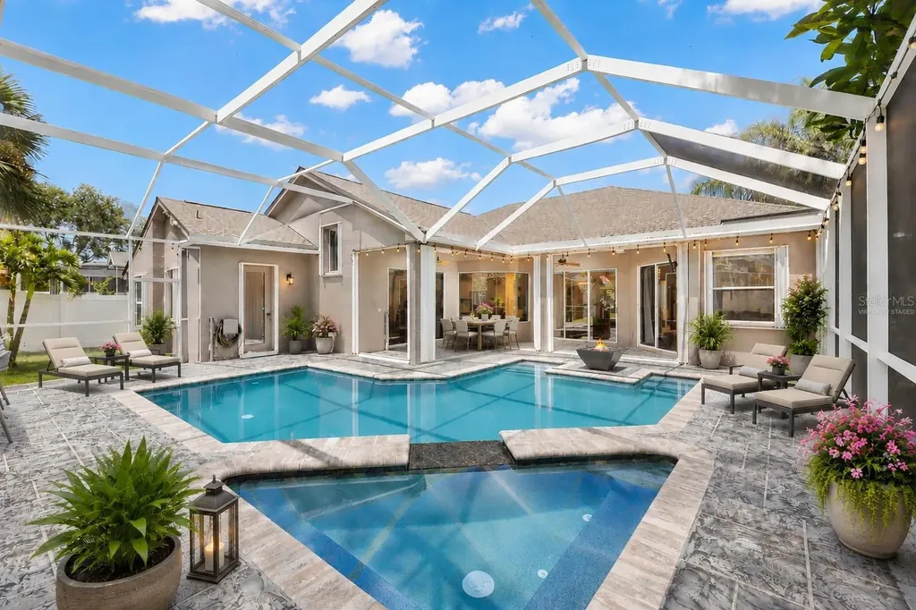 695 Salt Lake Drive Tarpon Springs FL 34689
