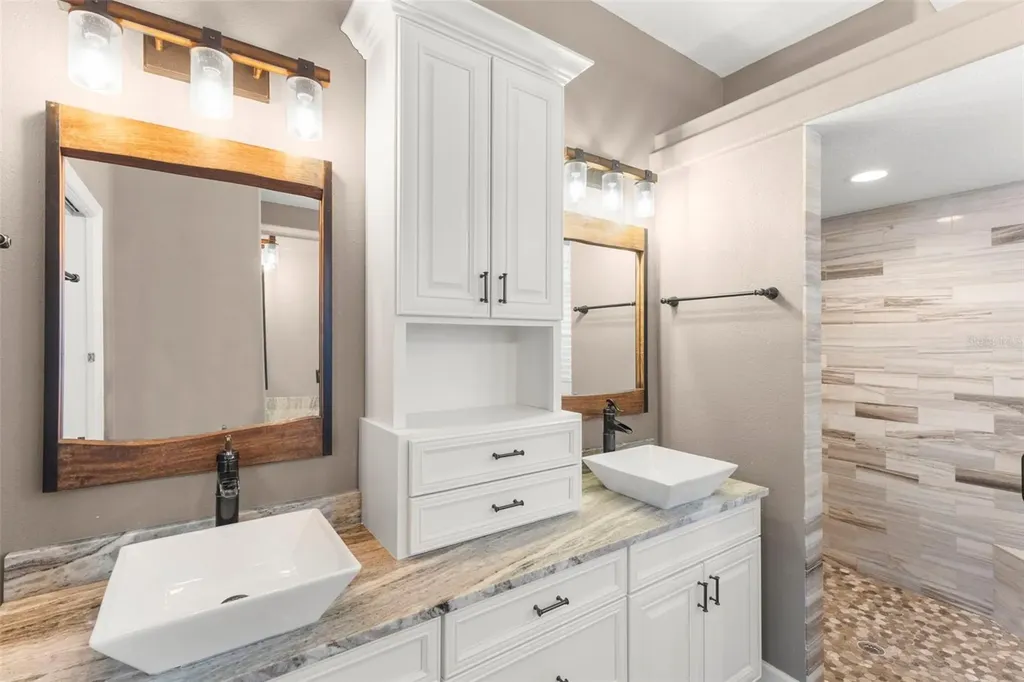 695 Salt Lake Drive Tarpon Springs FL 34689