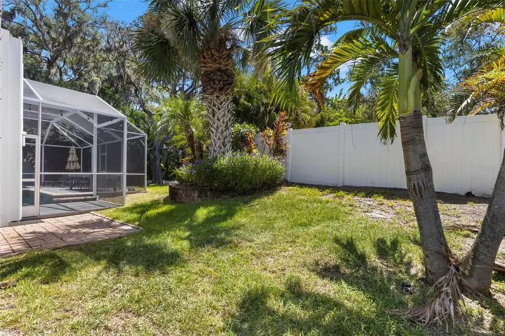 695 Salt Lake Drive Tarpon Springs FL 34689