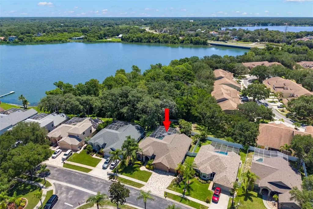 695 Salt Lake Drive Tarpon Springs FL 34689