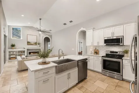 695 Salt Lake Drive Tarpon Springs FL 34689