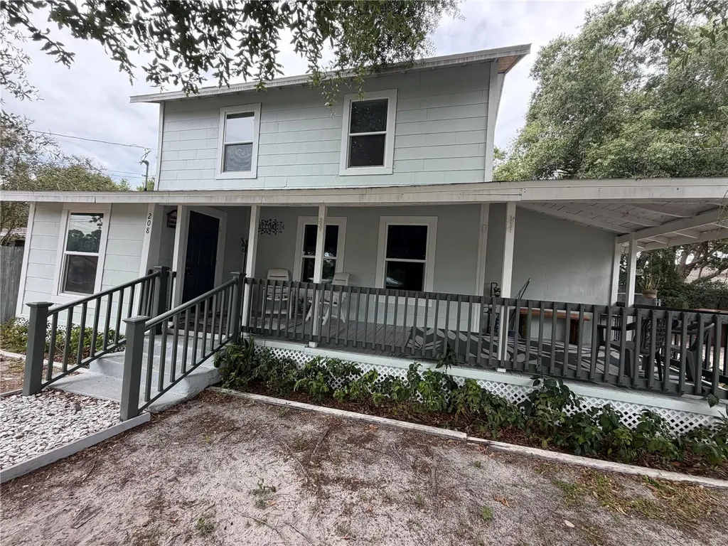 208 Weaver Avenue Lake Wales FL 33853