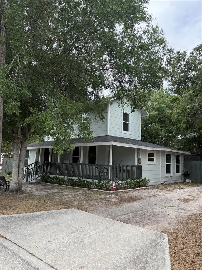 208 Weaver Avenue Lake Wales FL 33853