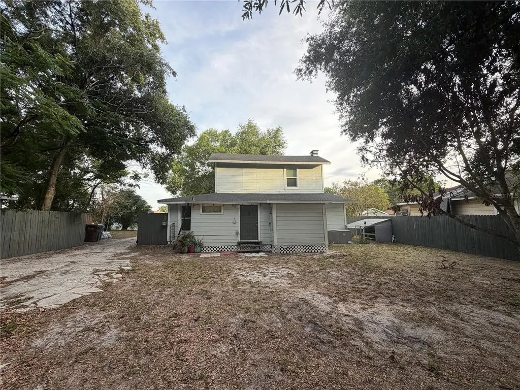 208 Weaver Avenue Lake Wales FL 33853
