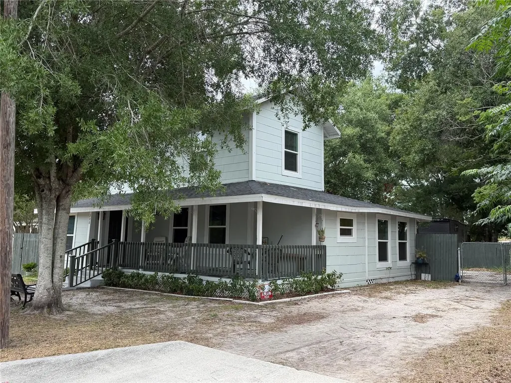 208 Weaver Avenue Lake Wales FL 33853