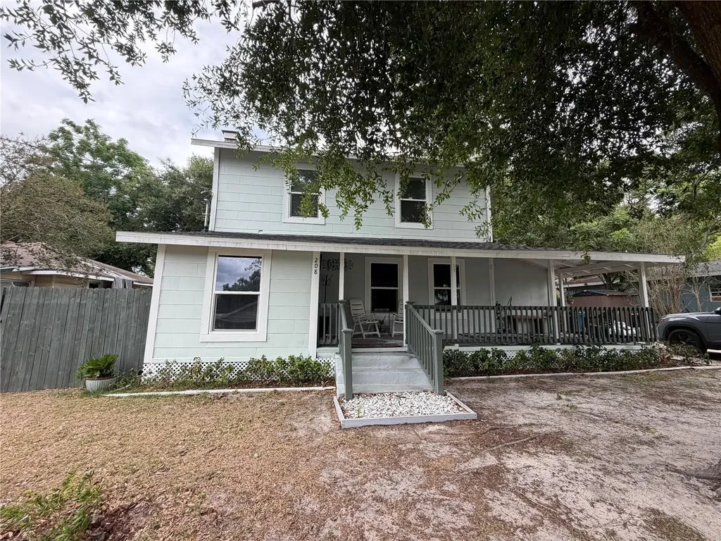 208 Weaver Avenue Lake Wales FL 33853