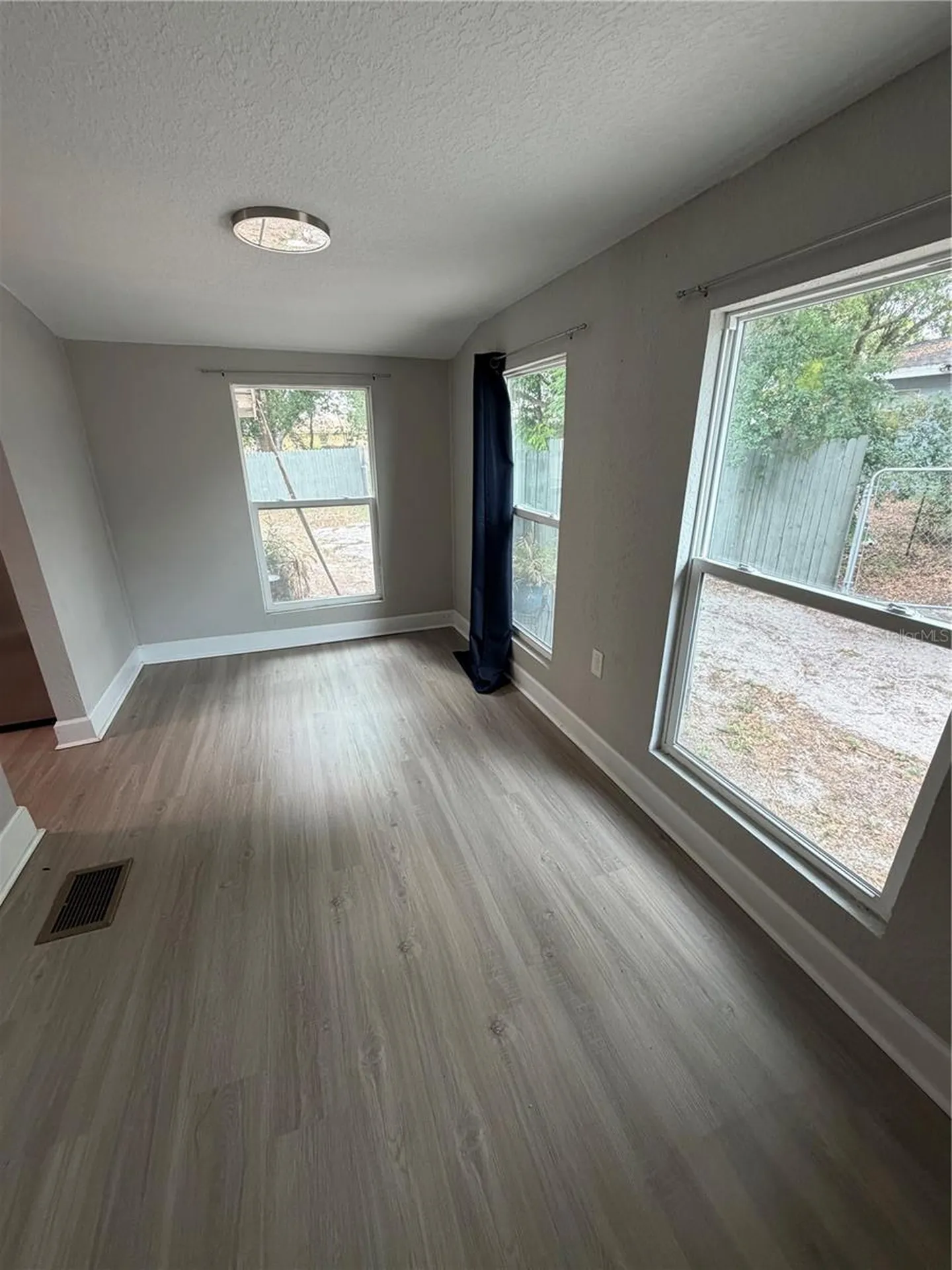 208 Weaver Avenue Lake Wales FL 33853