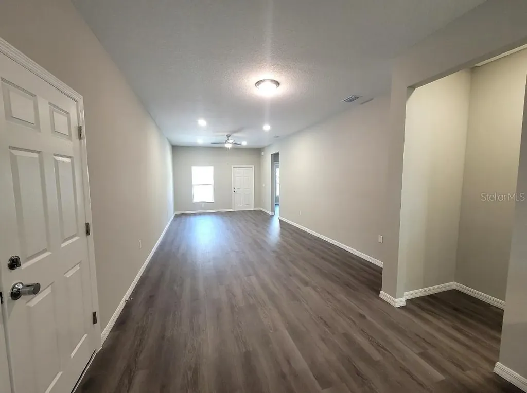 5025 Finders Court Tampa FL 33617
