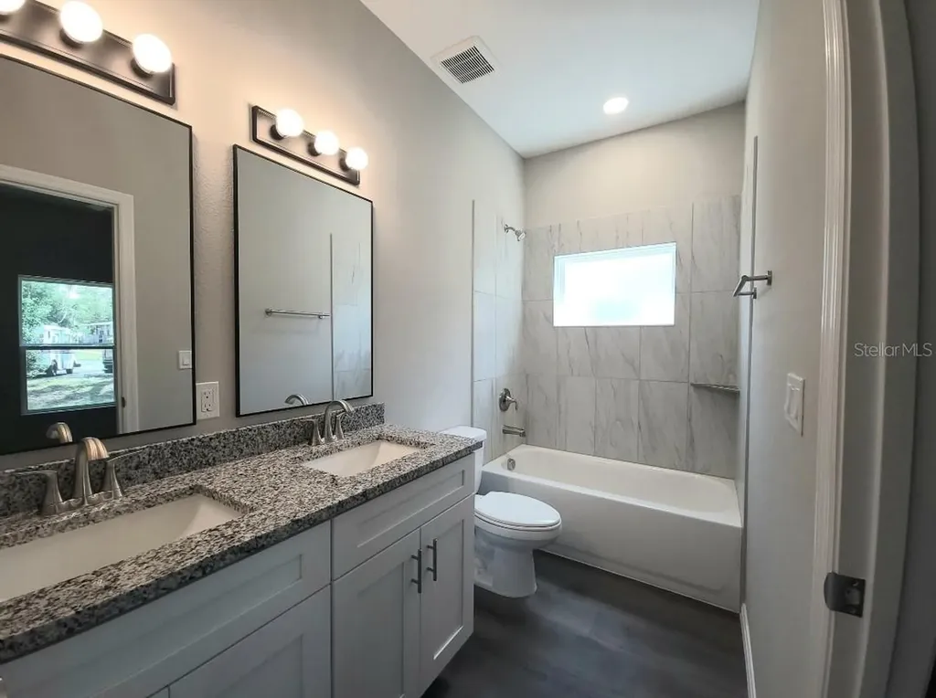5025 Finders Court Tampa FL 33617