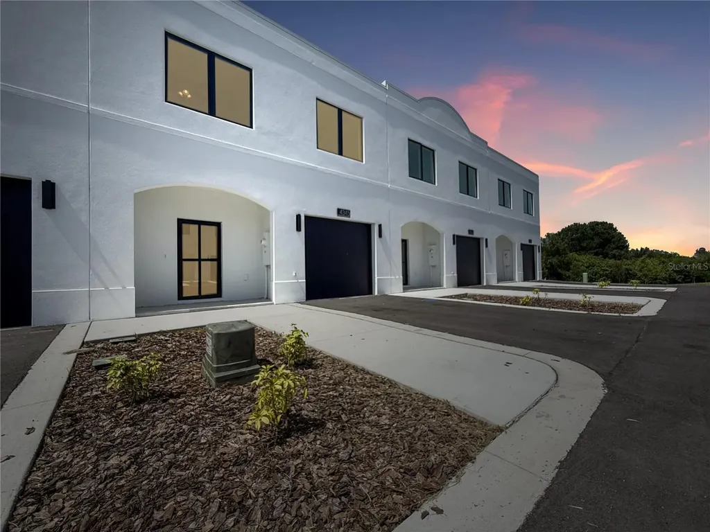 4345 Cambio Gardens Court Tampa FL 33610