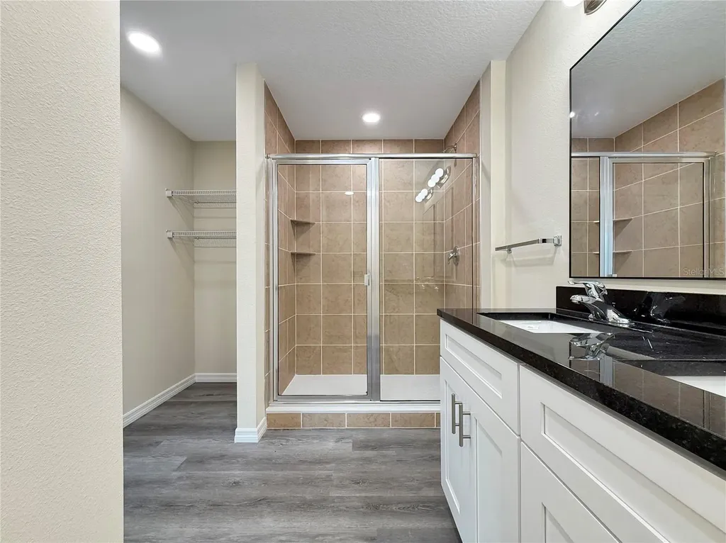 4345 Cambio Gardens Court Tampa FL 33610