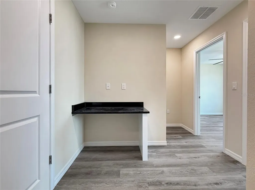 4345 Cambio Gardens Court Tampa FL 33610
