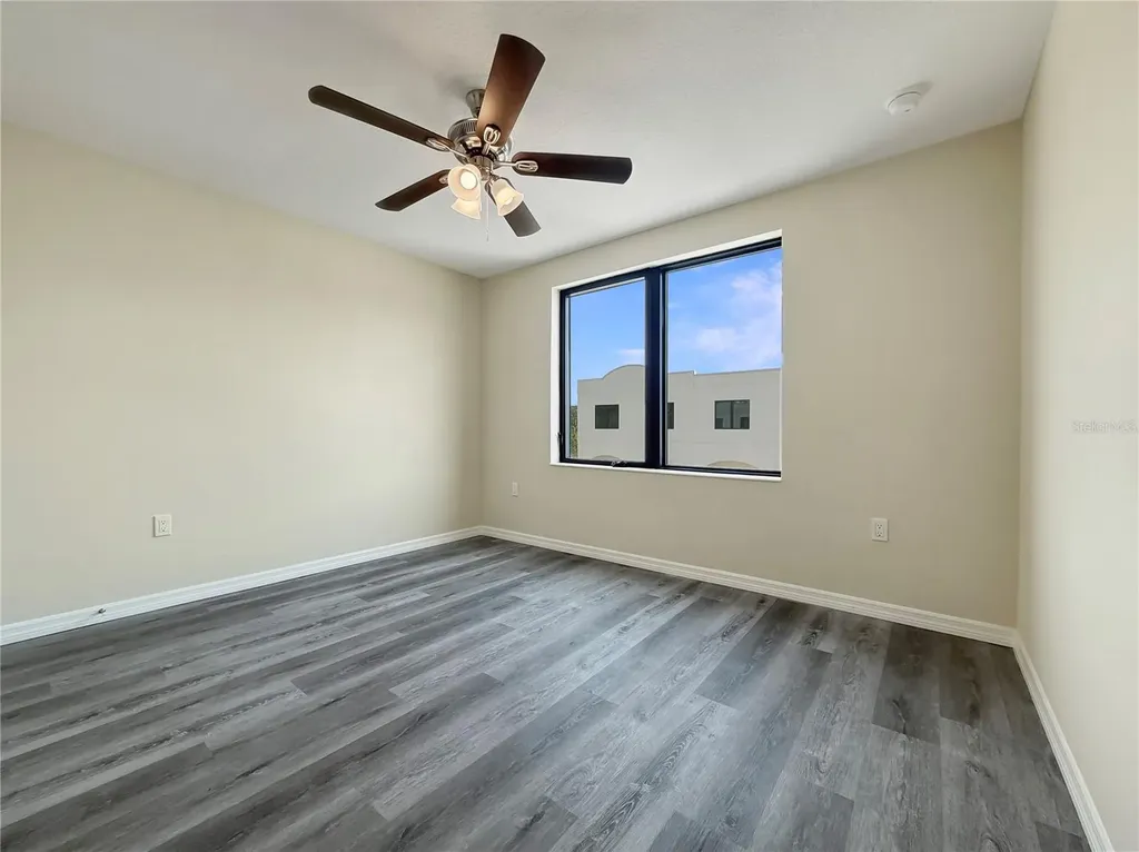 4345 Cambio Gardens Court Tampa FL 33610