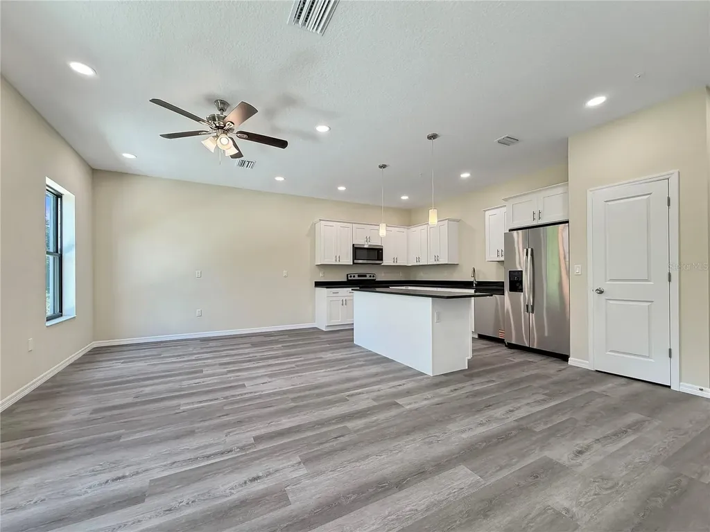 4345 Cambio Gardens Court Tampa FL 33610