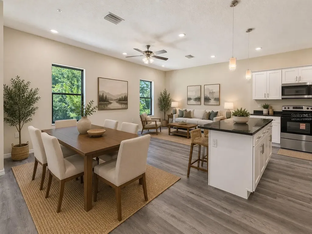4345 Cambio Gardens Court Tampa FL 33610