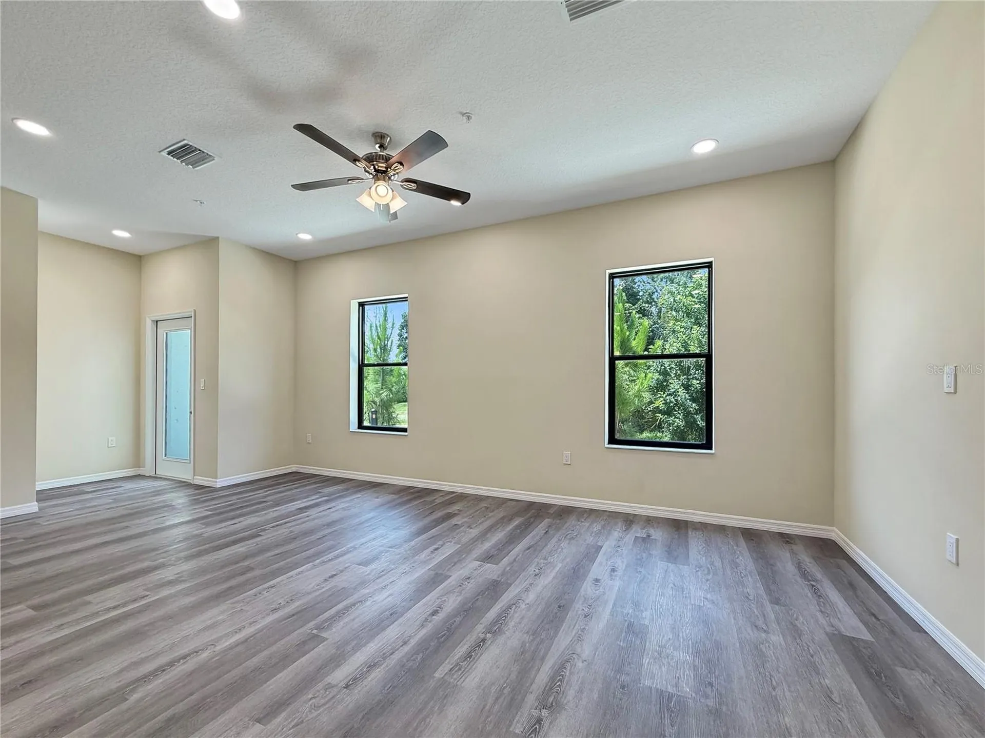 4345 Cambio Gardens Court Tampa FL 33610