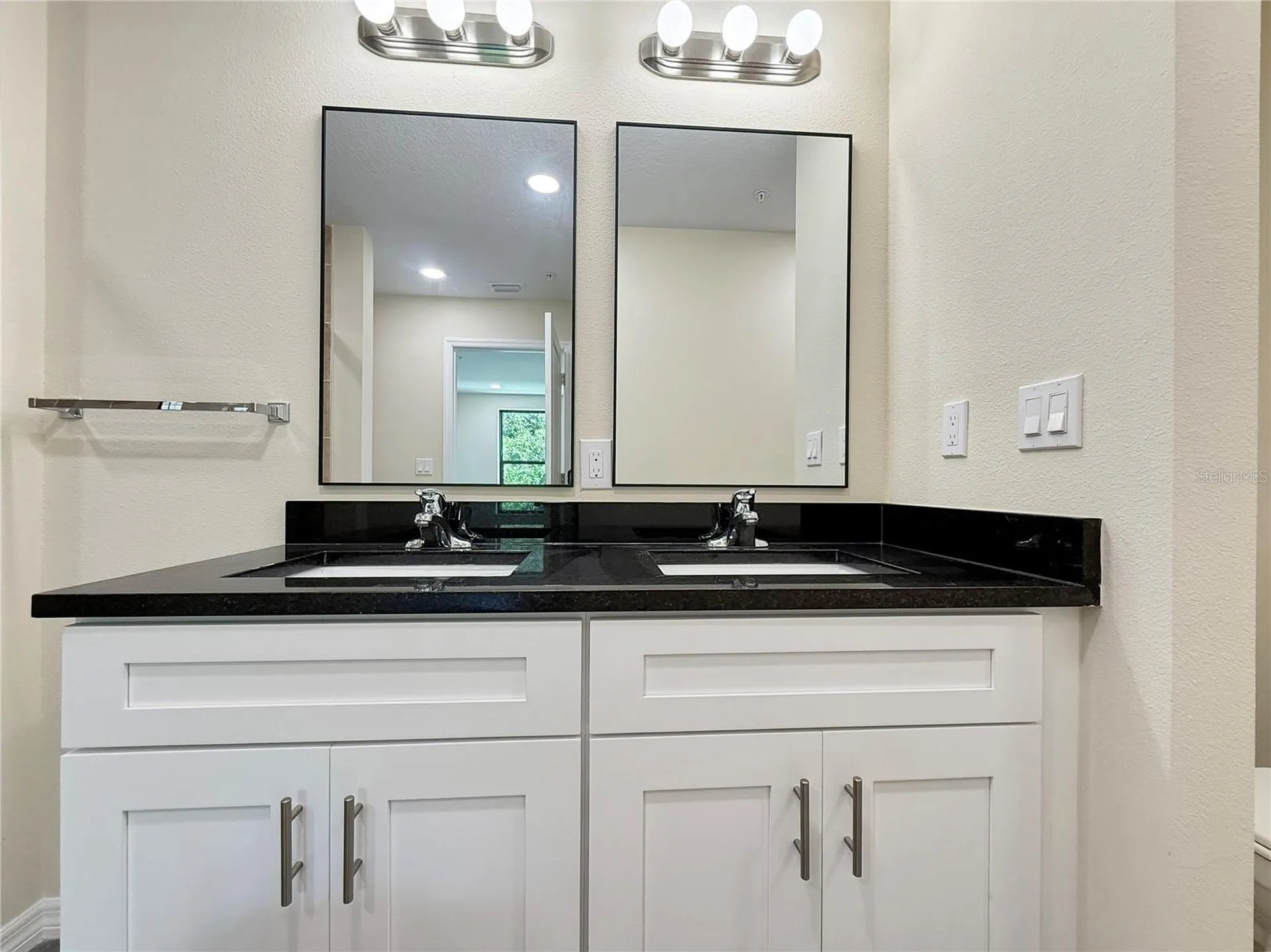 4345 Cambio Gardens Court Tampa FL 33610