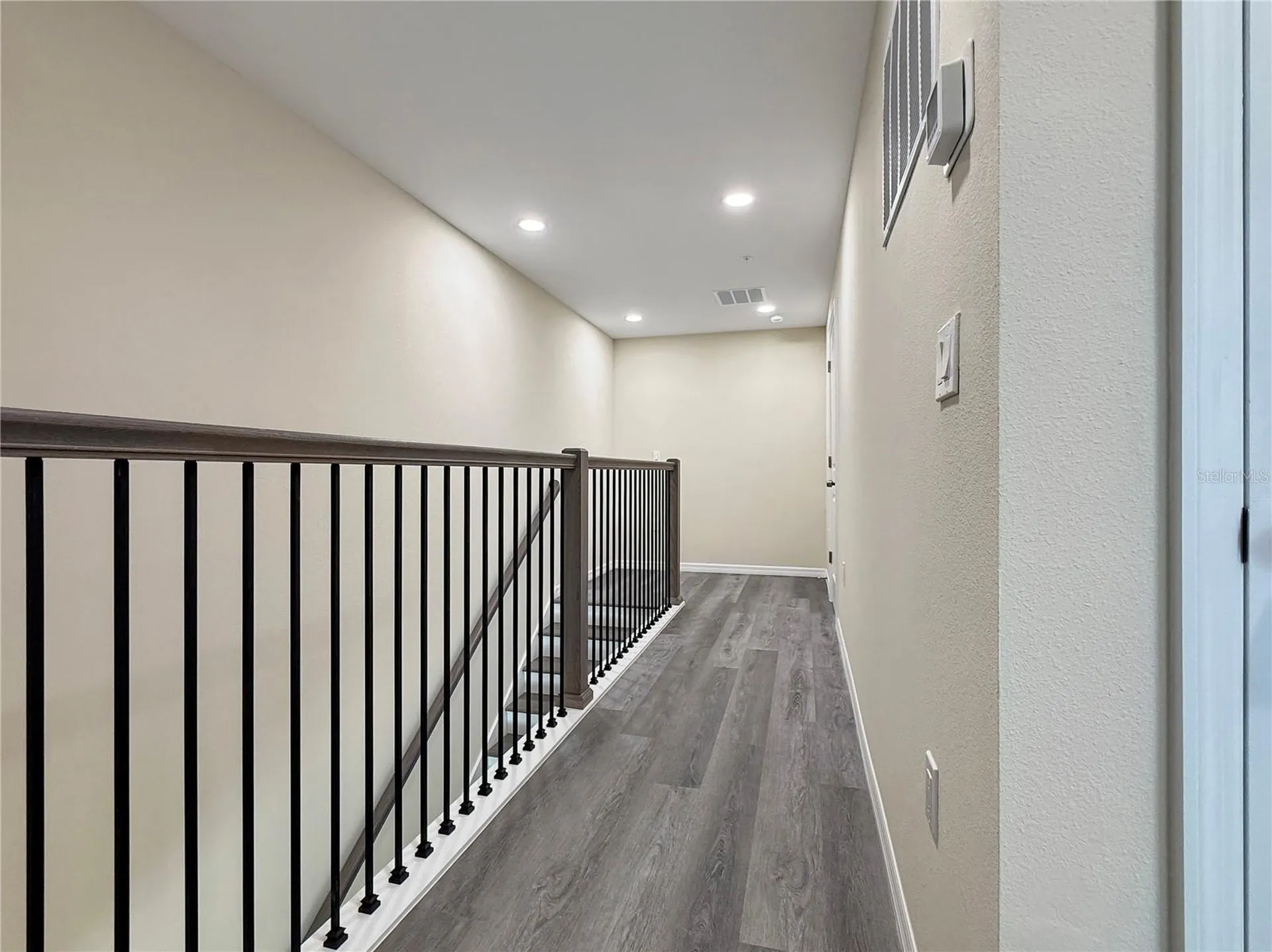 4345 Cambio Gardens Court Tampa FL 33610