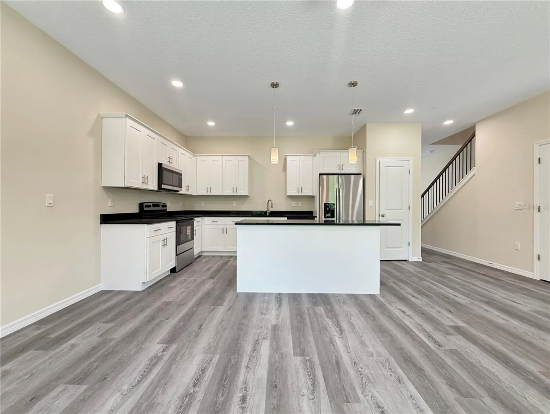 4345 Cambio Gardens Court Tampa FL 33610
