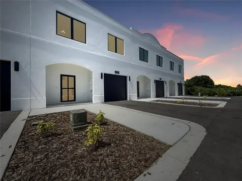 4345 Cambio Gardens Court Tampa FL 33610