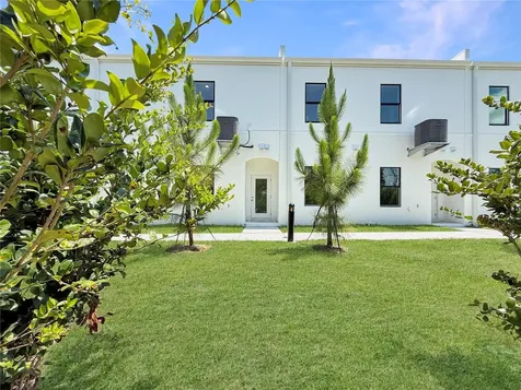 4345 Cambio Gardens Court Tampa FL 33610