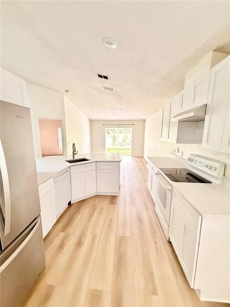 426 Woodbury Pines Circle Orlando FL 32828