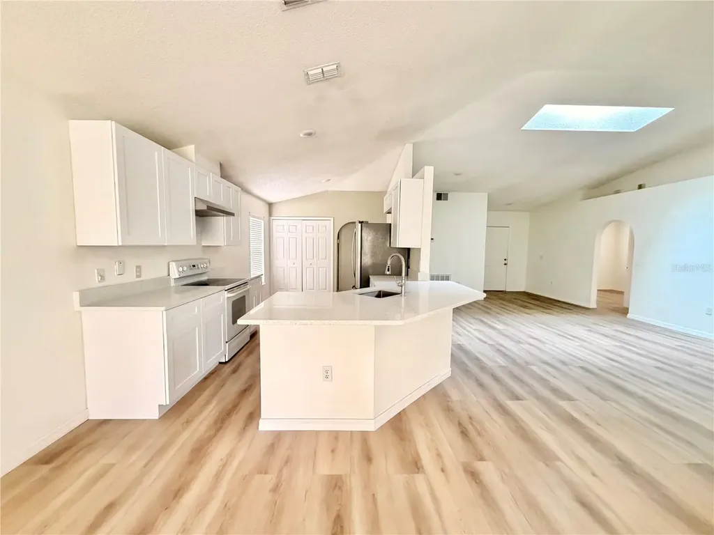 426 Woodbury Pines Circle Orlando FL 32828