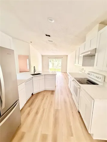 426 Woodbury Pines Circle Orlando FL 32828