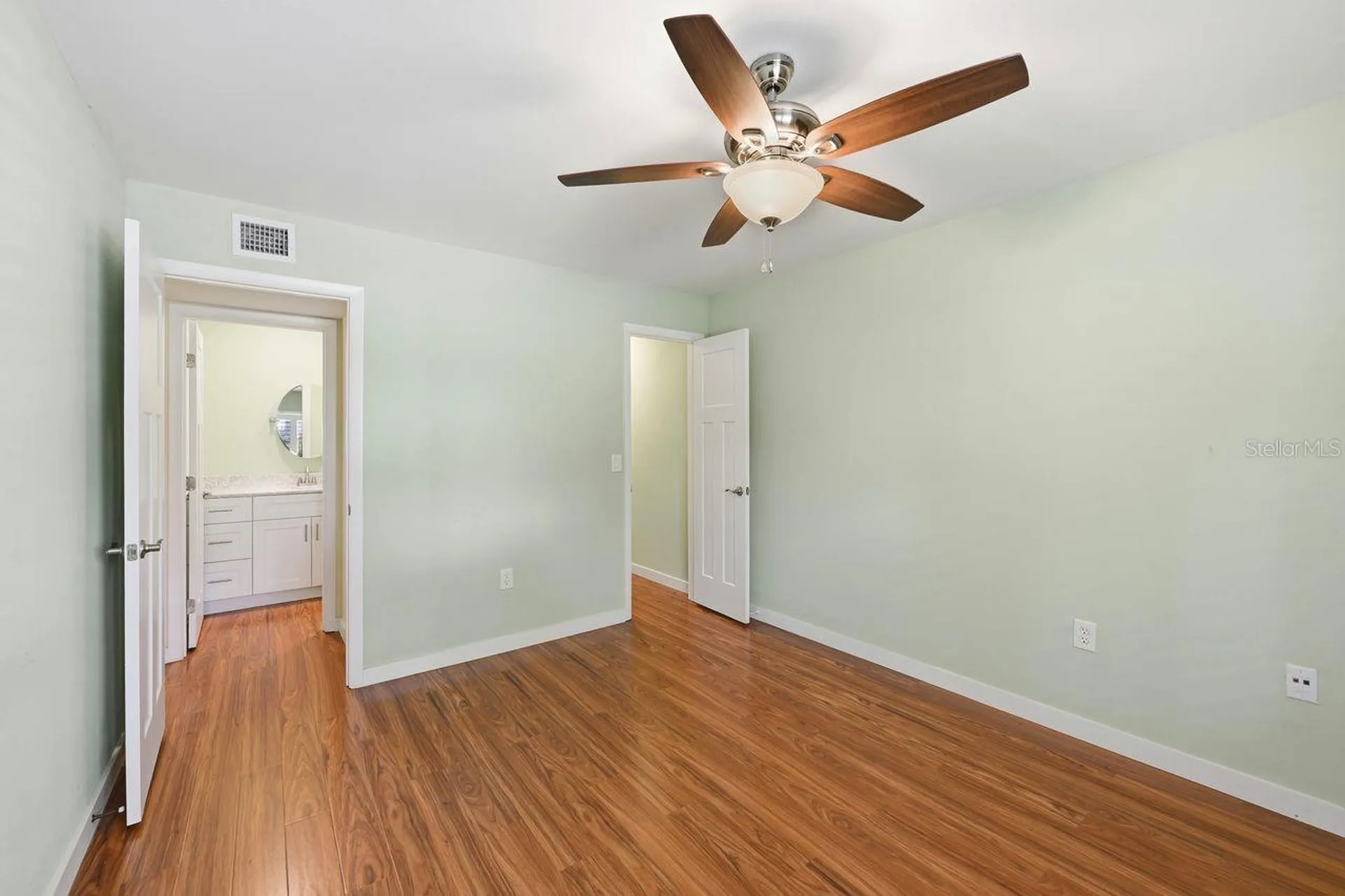 2615 Oak Park Way Orlando FL 32822