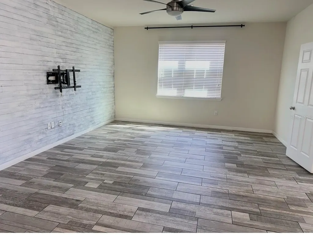 3596 Southern Cross Loop Kissimmee FL 34744