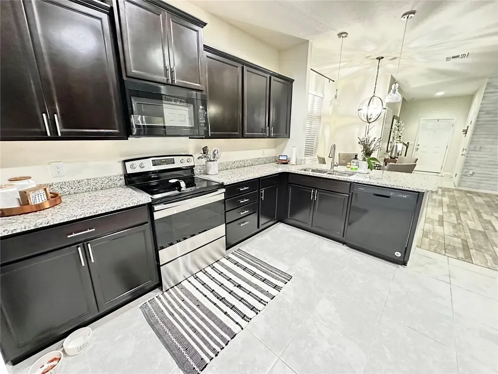 3596 Southern Cross Loop Kissimmee FL 34744