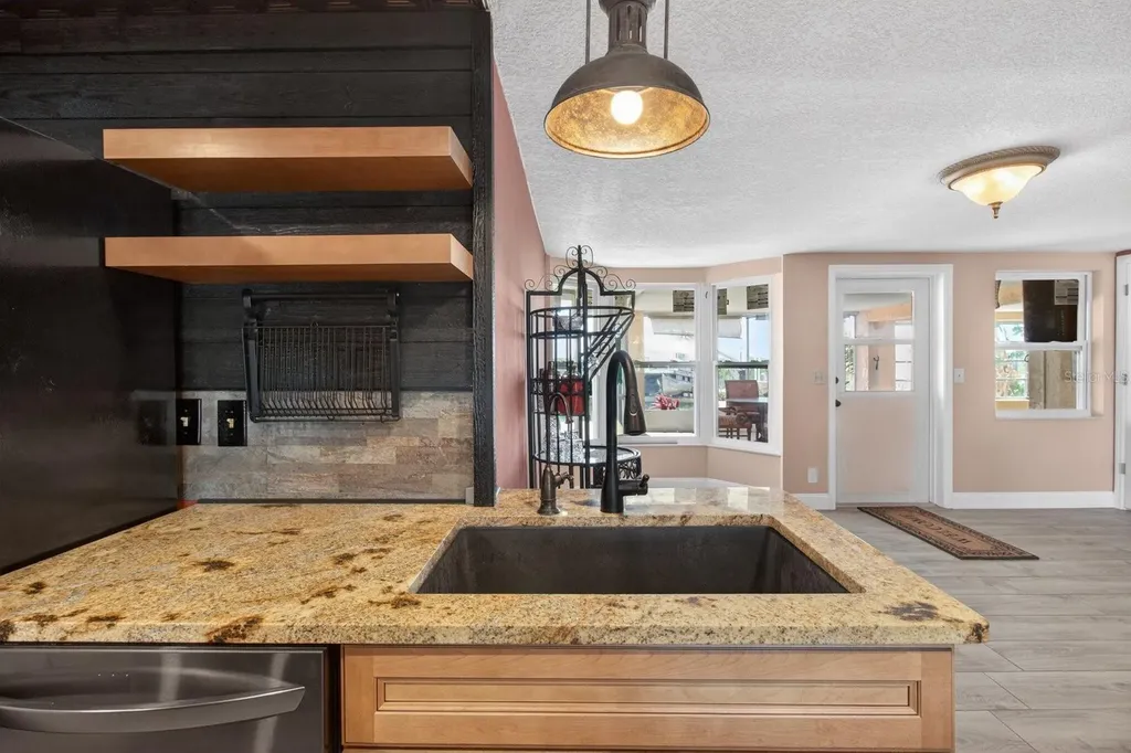 12805 Fifth Isle Hudson FL 34667
