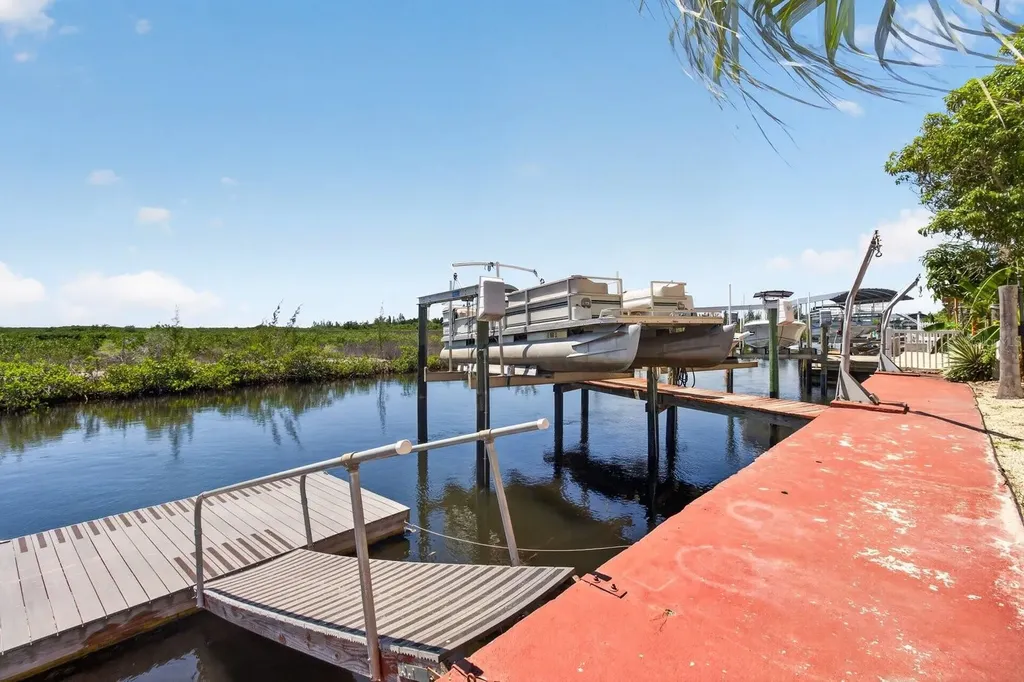 12805 Fifth Isle Hudson FL 34667