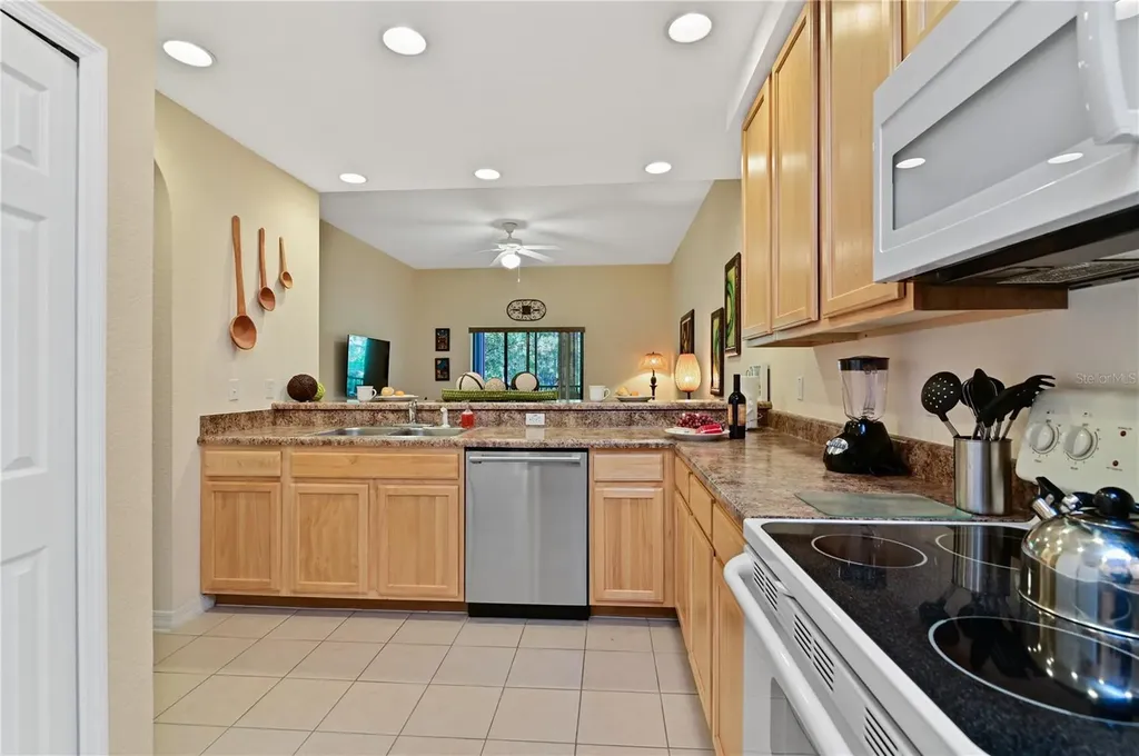 3060 Pirates Retreat Court Kissimmee FL 34747