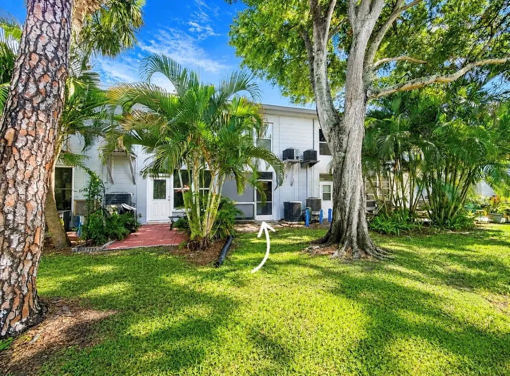 4325 58th Way N Kenneth City FL 33709