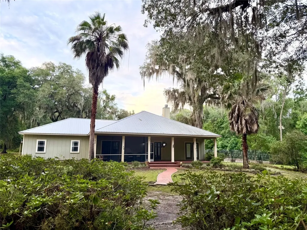 1043 SE County Road 21b Melrose FL 32666