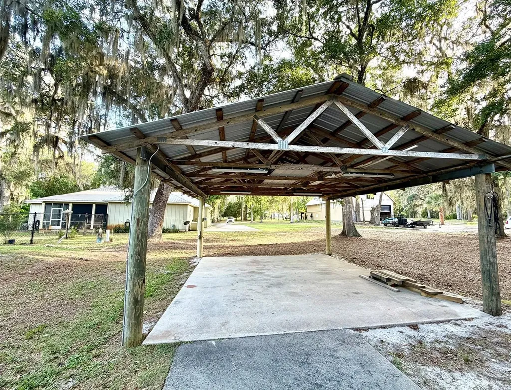 1043 SE County Road 21b Melrose FL 32666