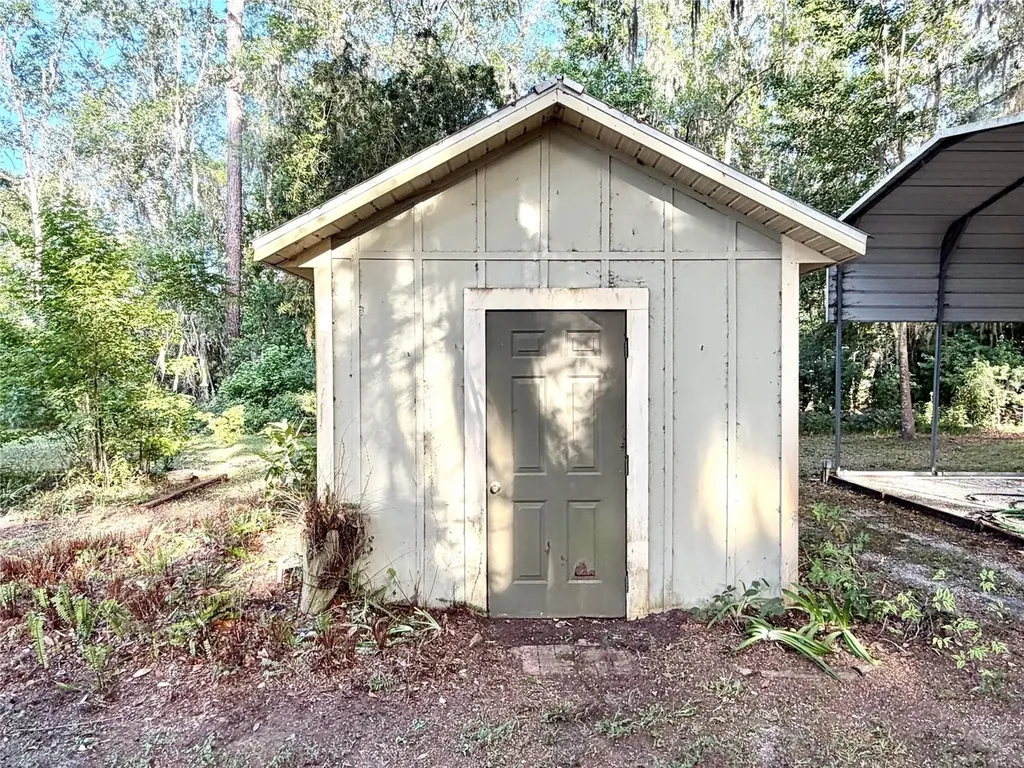 1043 SE County Road 21b Melrose FL 32666