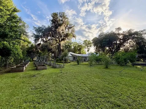 1043 SE County Road 21b Melrose FL 32666