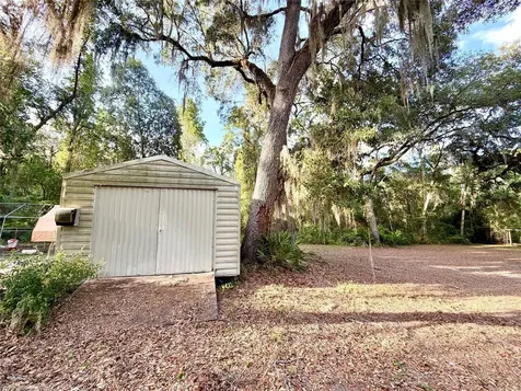 1043 SE County Road 21b Melrose FL 32666