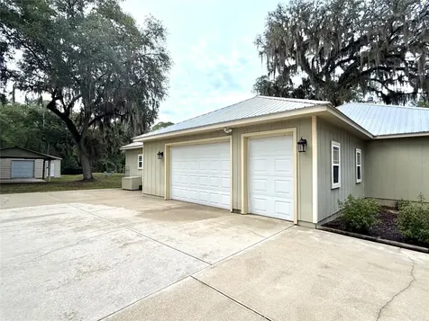 1043 SE County Road 21b Melrose FL 32666