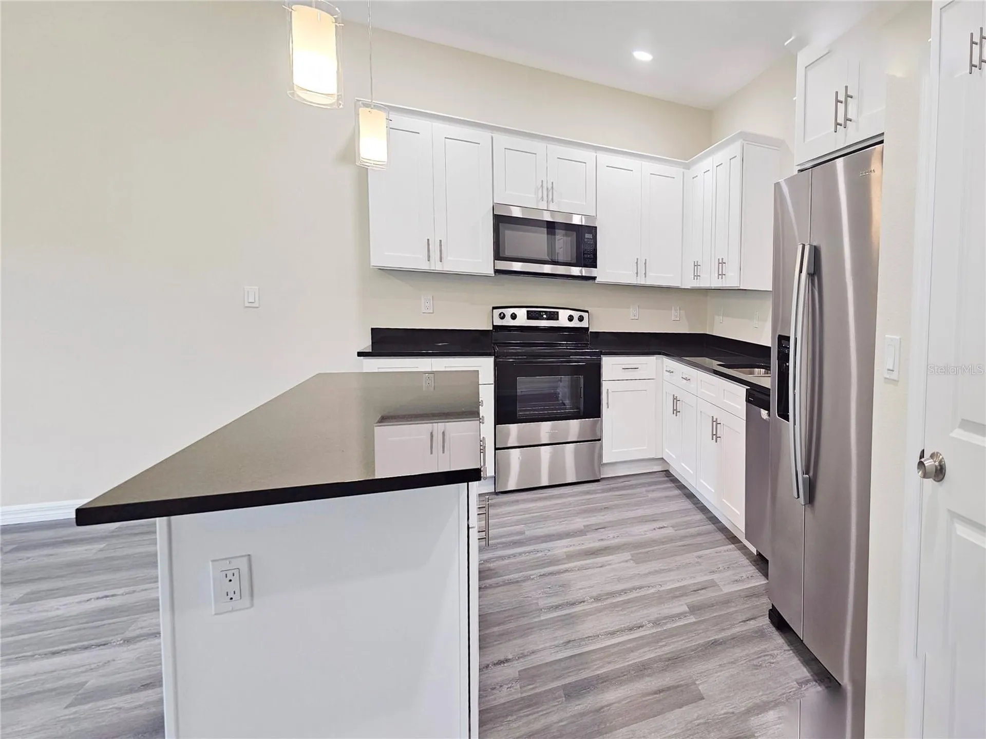 4371 Cambio Gardens Court Tampa FL 33610