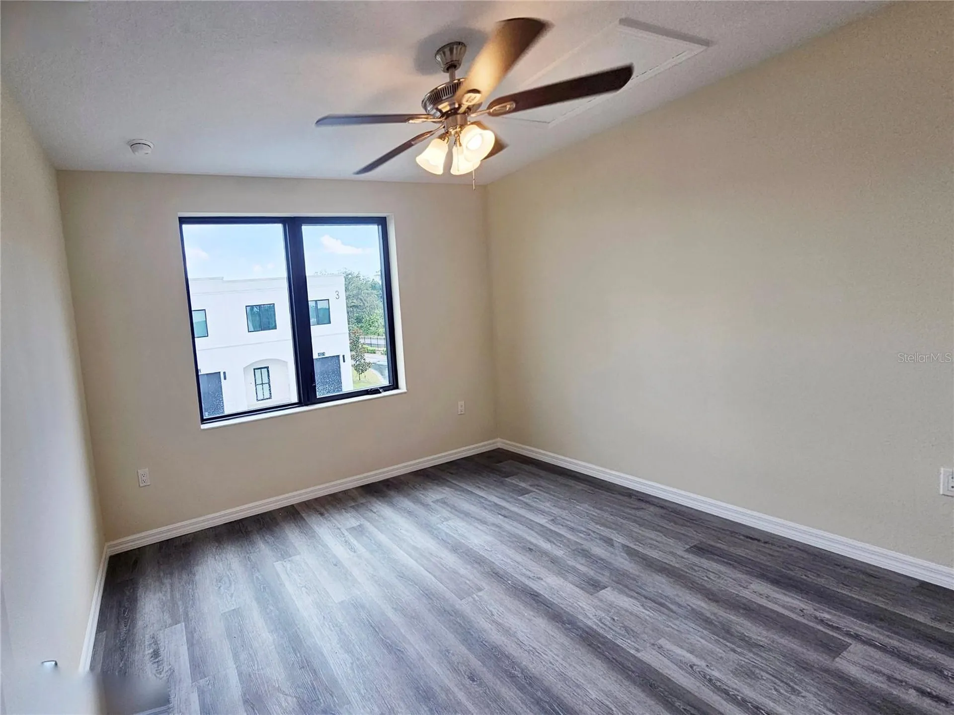 4371 Cambio Gardens Court Tampa FL 33610