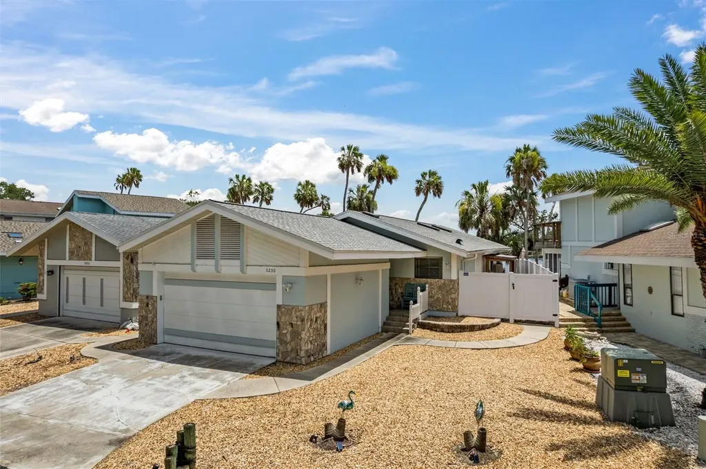 5250 S Riverview Circle Homosassa FL 34448