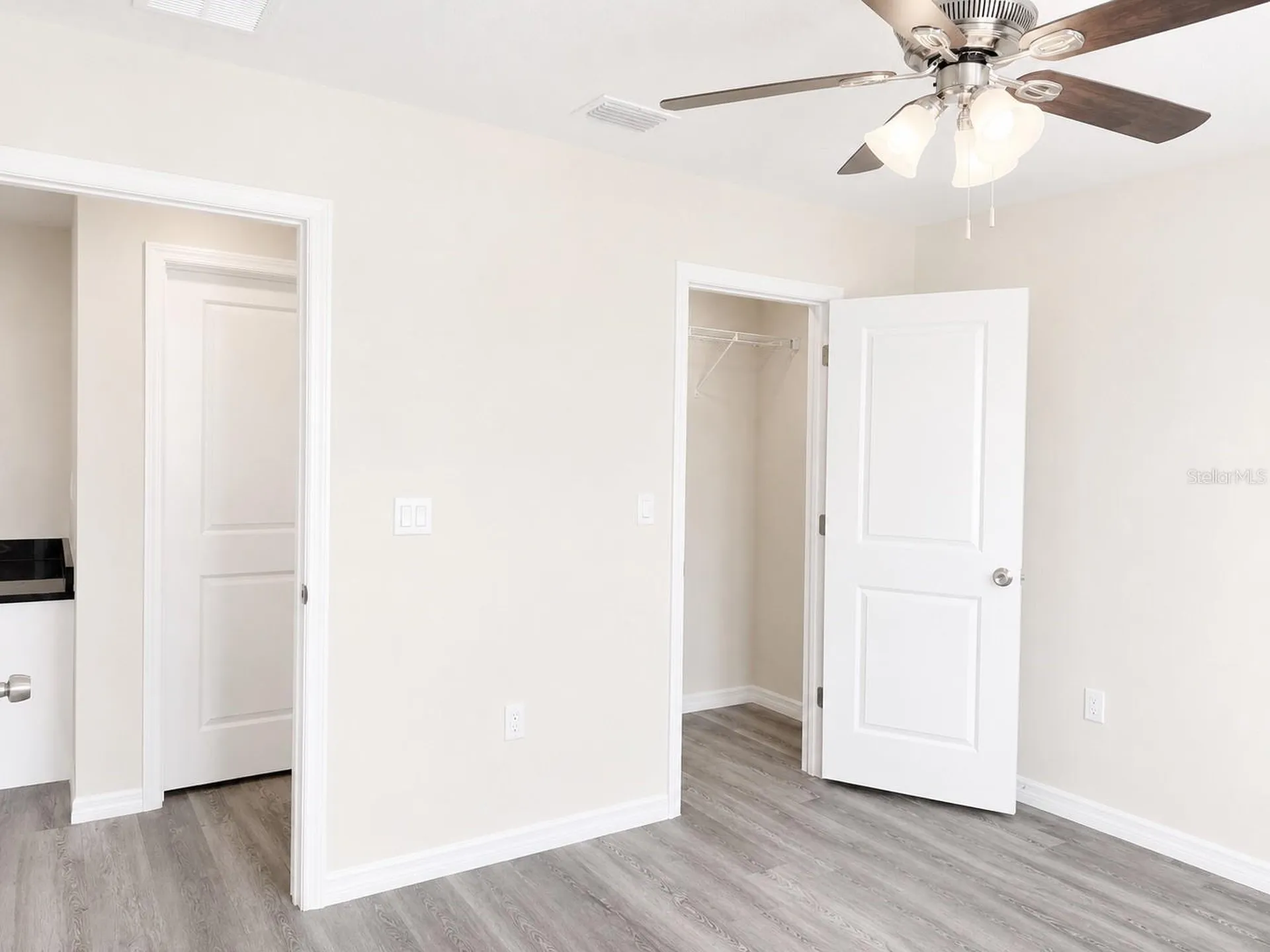4349 Cambio Gardens Court Tampa FL 33610