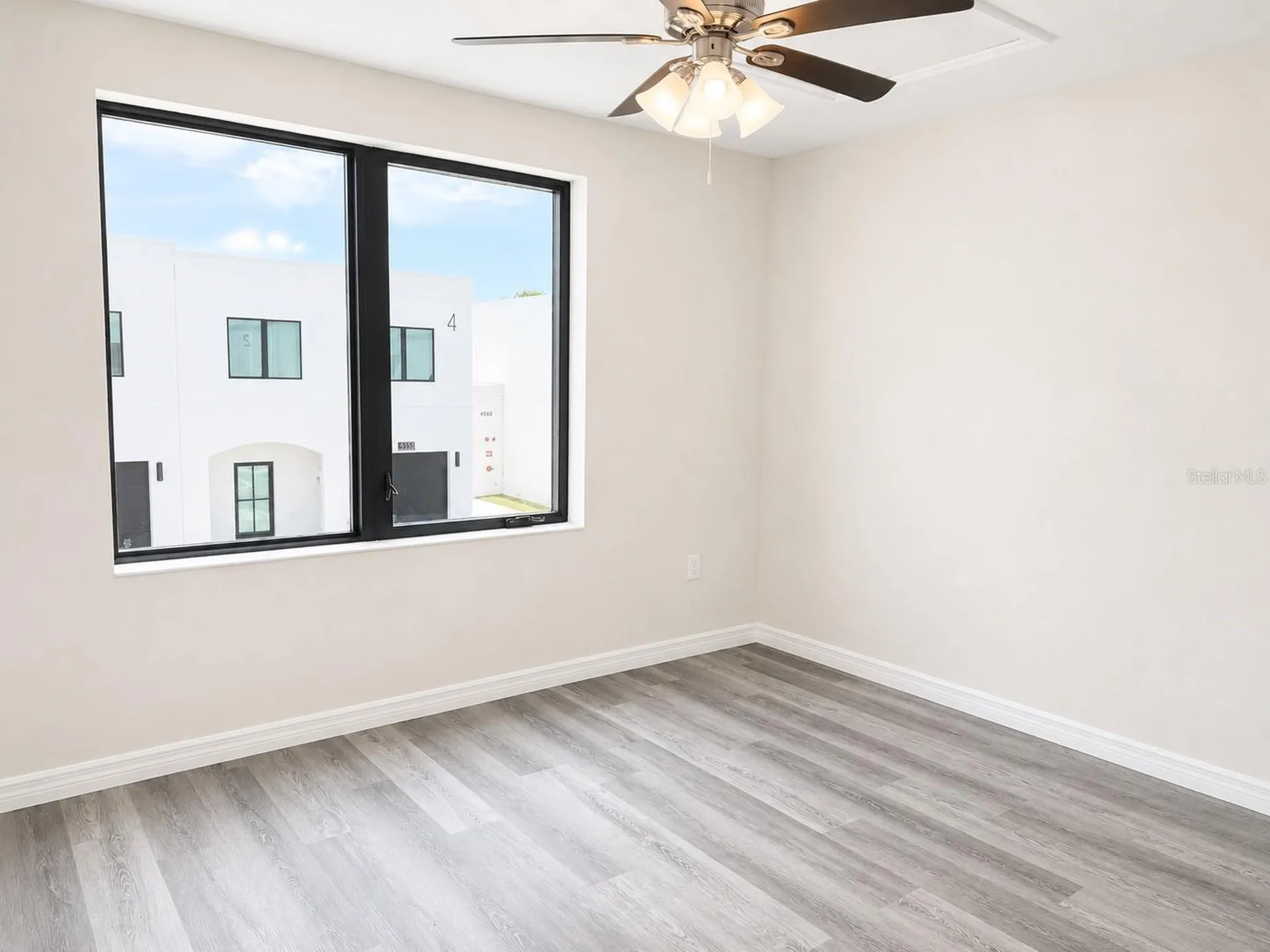 4349 Cambio Gardens Court Tampa FL 33610