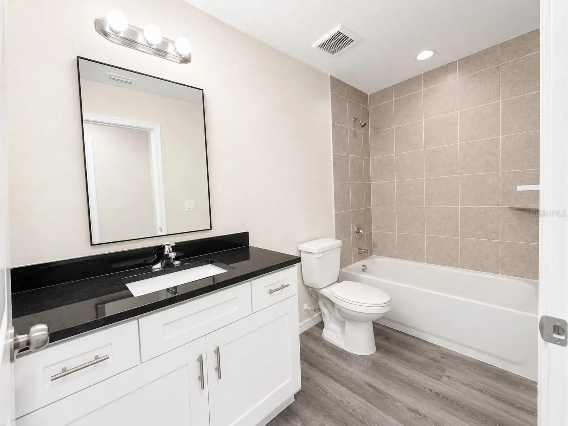 4349 Cambio Gardens Court Tampa FL 33610