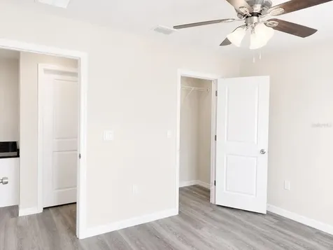 4349 Cambio Gardens Court Tampa FL 33610