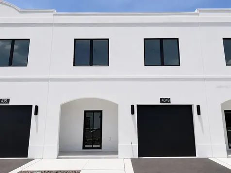 4349 Cambio Gardens Court Tampa FL 33610