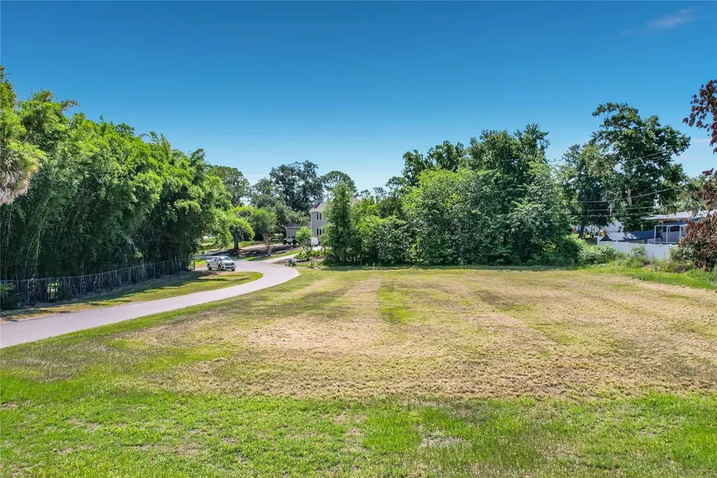 Brogden Court SE Winter Haven FL 33880